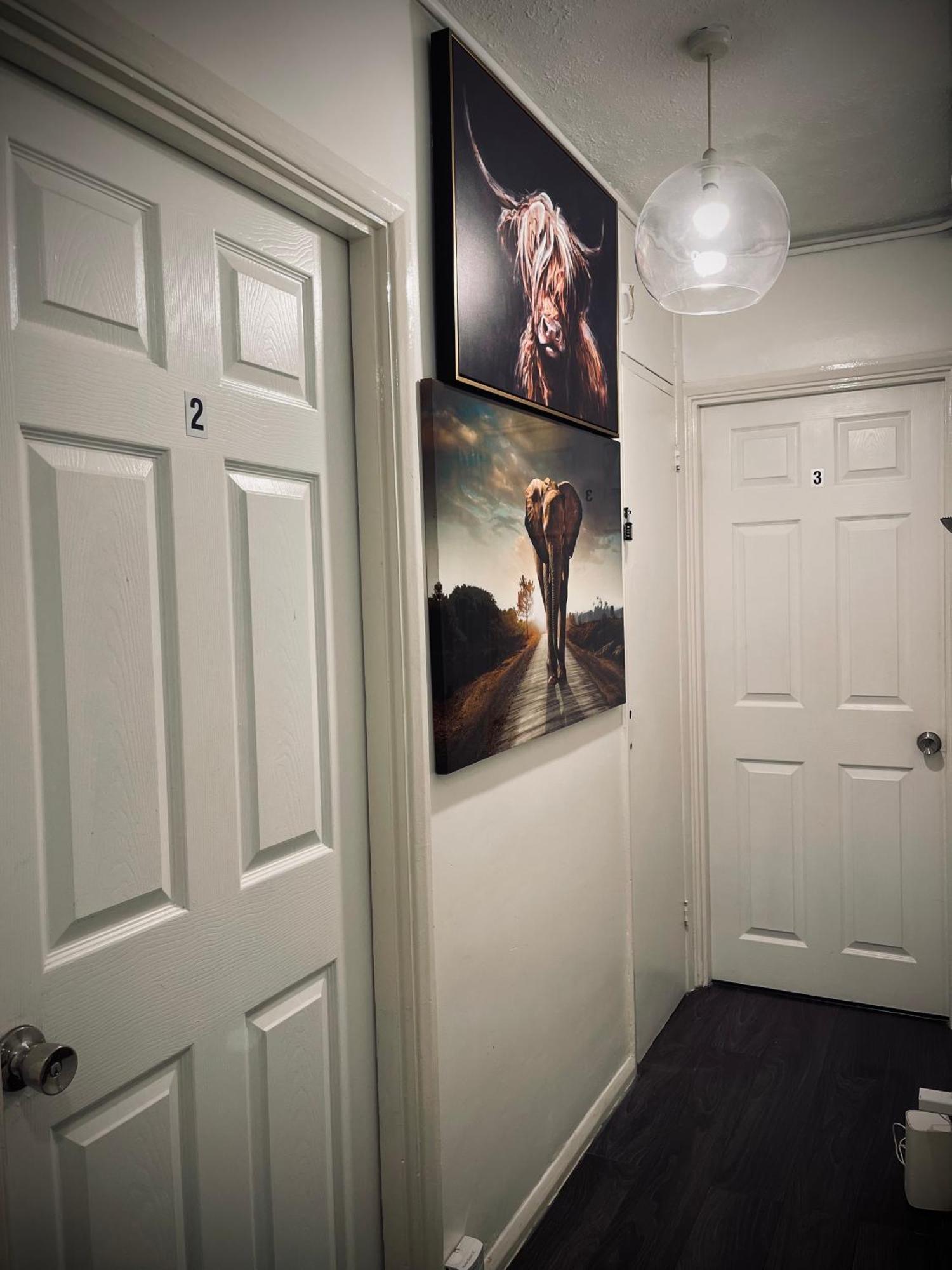 R1 Superking Sized Bed & 65" Tv On The Wall In Clapham Apartment Londra Exterior foto